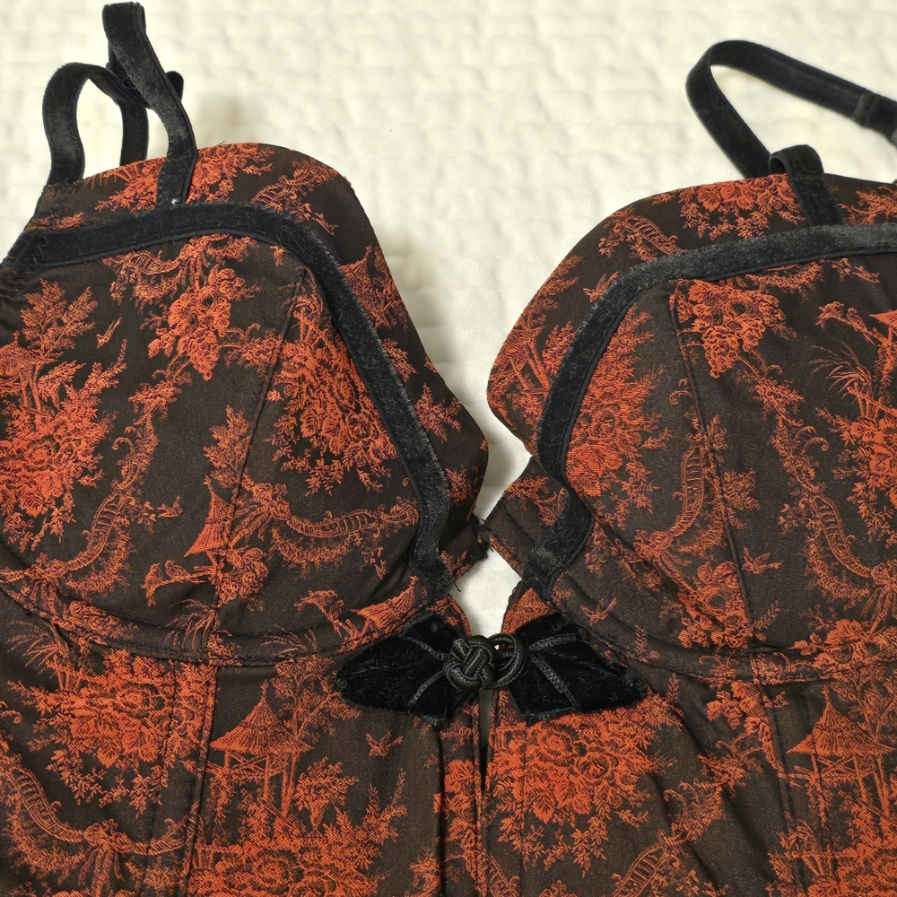 Chantal Thomas for Victoria's Secret Black and Red Brocade Lingerie Set - Picture 9 of 9